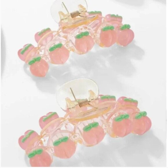 ⭐️ FREE Peach Fruit Hipster Hippie Artsy Trendy Modern Girly Hair Claw Clips Set - Picture 1 of 5